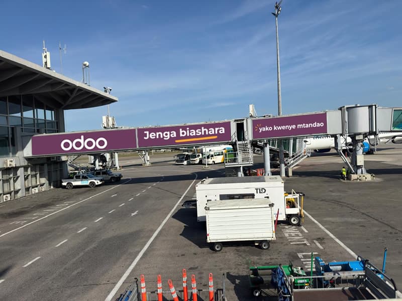 Airport ad APT-DZ-040 in Oran